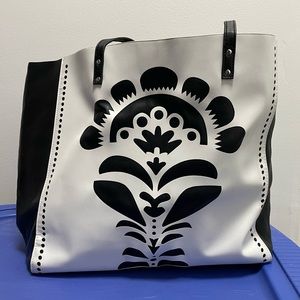 Rare limited edition Vera Bradley Laser-Cut Tote in Black and White Paisley
